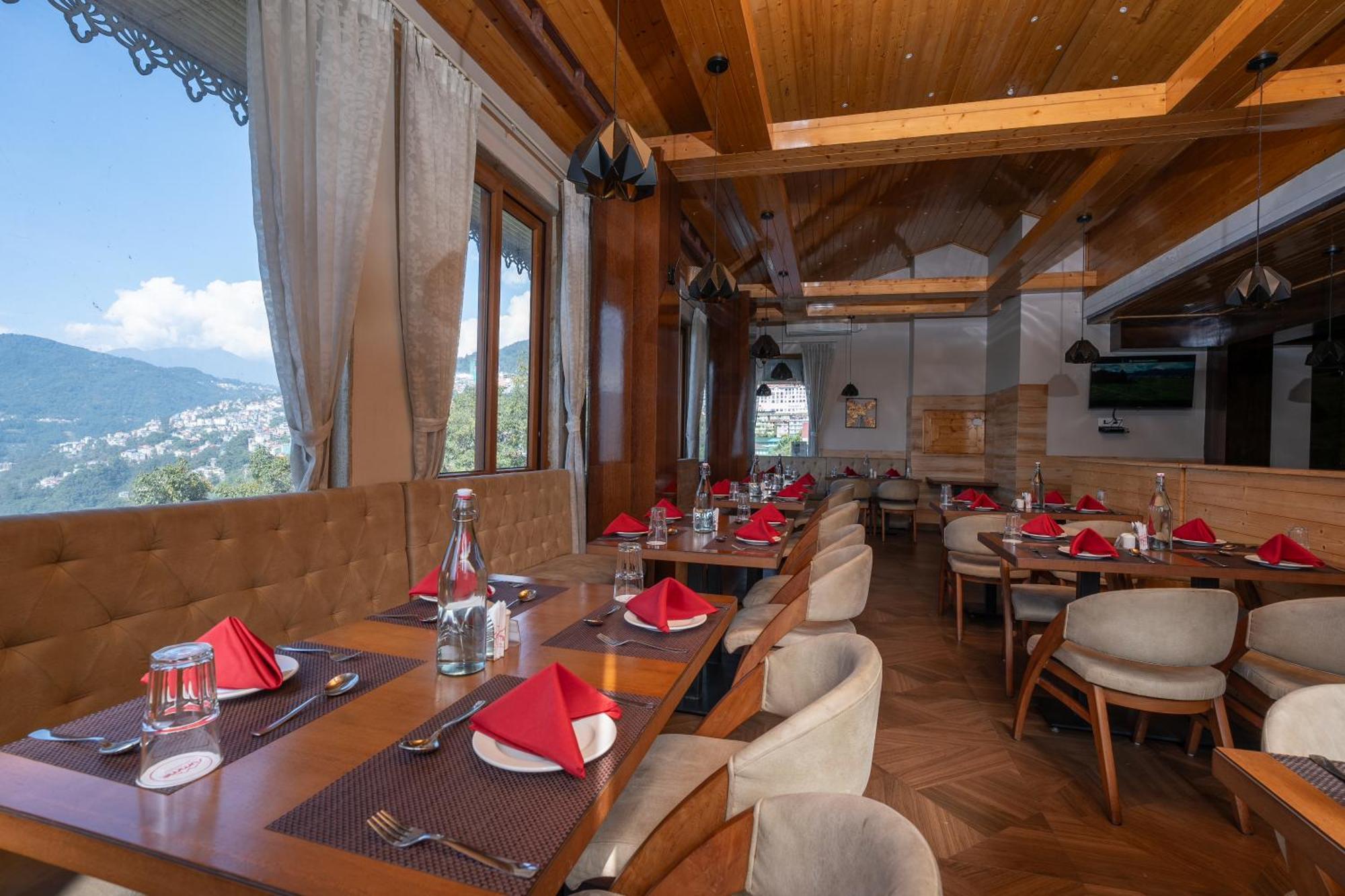 Summit Alpine Abode Hotel 5 Mins From Mg Marg Gangtok Extérieur photo